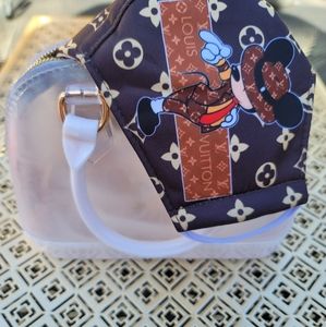 Essentials Bag (MM mask includ)
